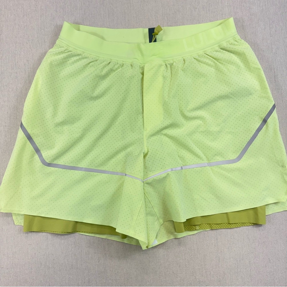 Lululemon Surge Short 6" Lined Special Edition Size L Faded Zap / Wasabi 50829.
